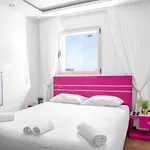 By Eezy - דירת 2 חדרי שינה וסלון 200 מטר מהחוף עם נוף מלא לים - Palmore 16